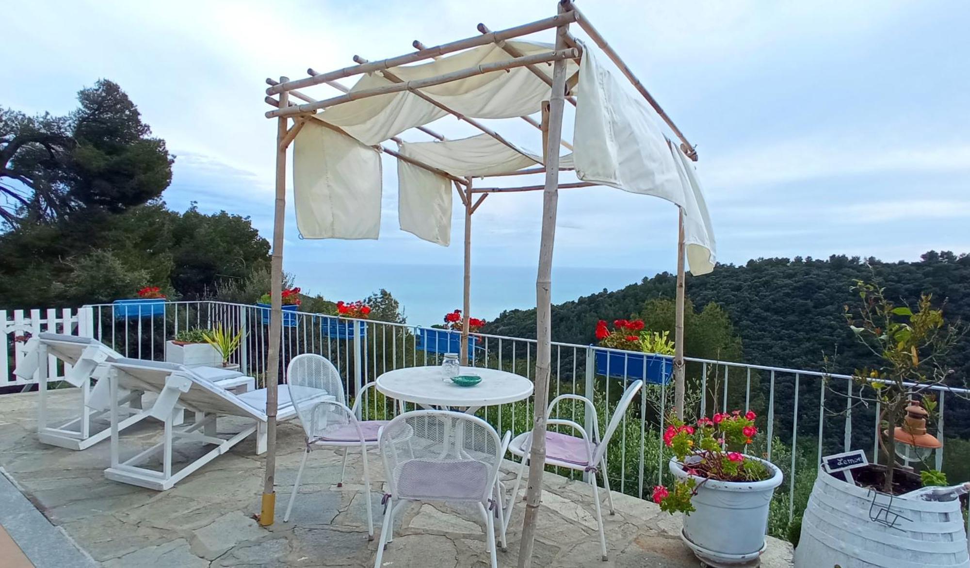 Message In A Bottle Bed And Breakfast Camporosso  Exterior foto